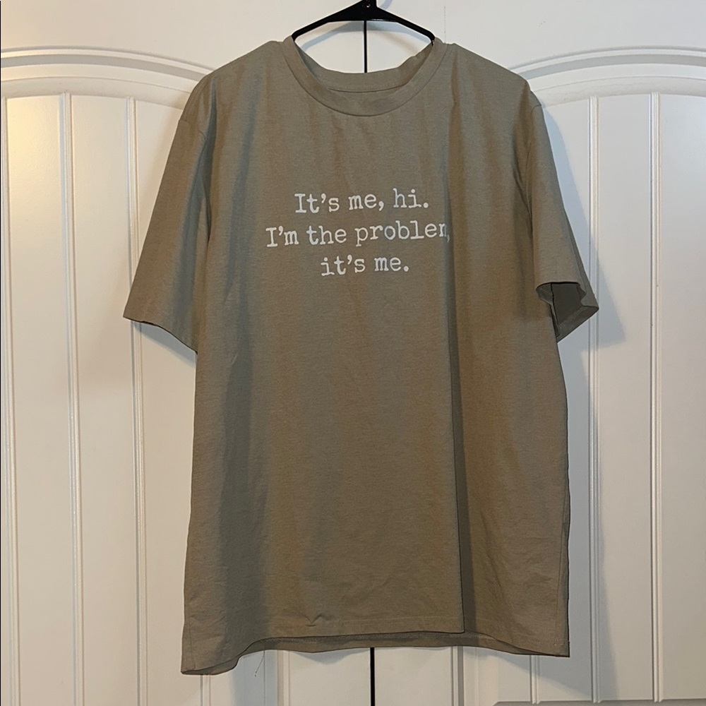 Women's graphic t-shirt